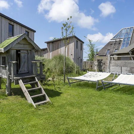 Quaint Bungalow In With Garden Callantsoog